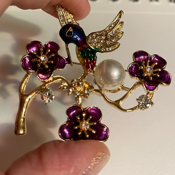 Hummingbird on Flowering Branch Brooch!! - Picture 2 of 7